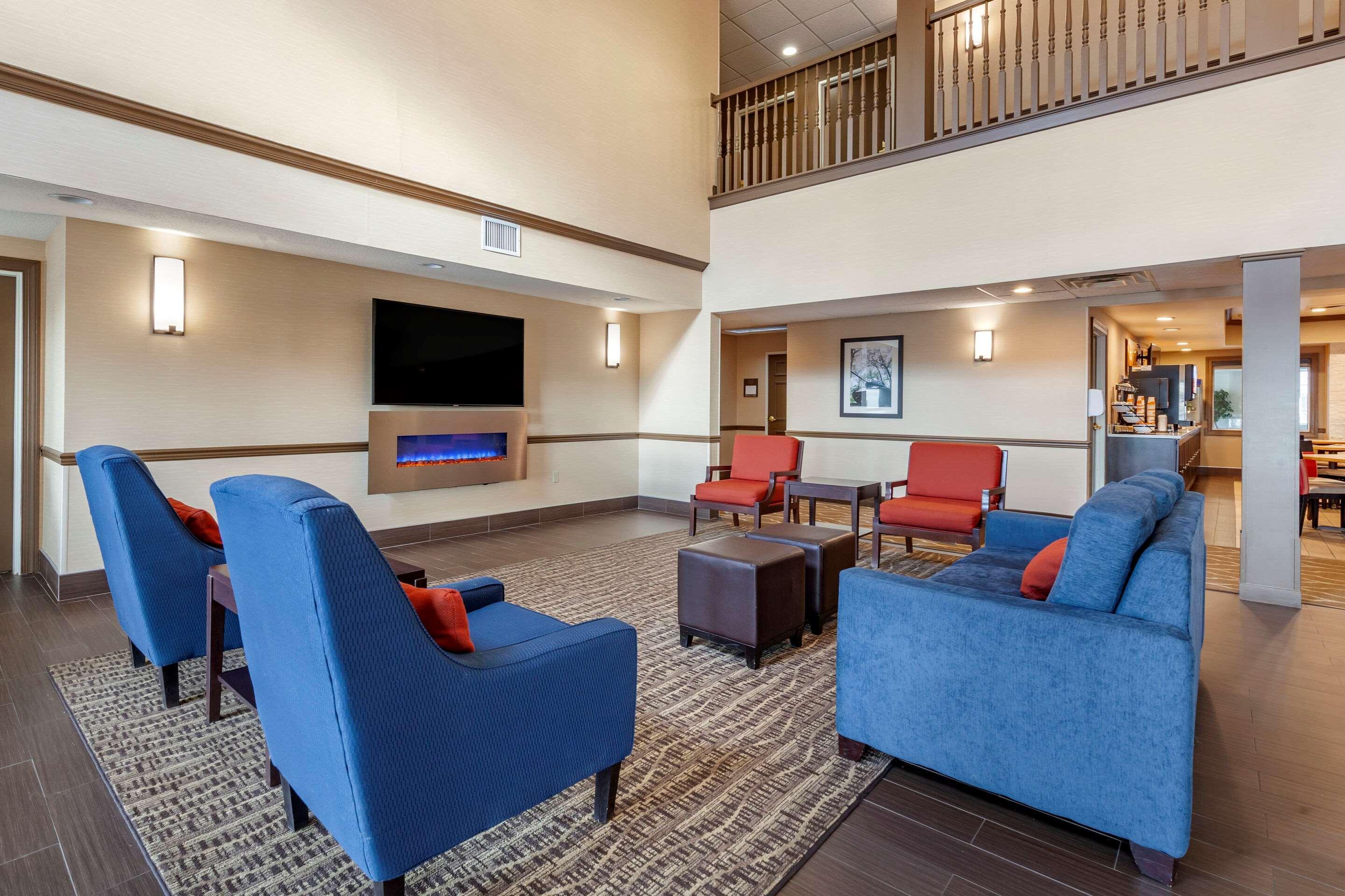 Comfort Inn & Suites Geneva- West Chicago Exteriér fotografie