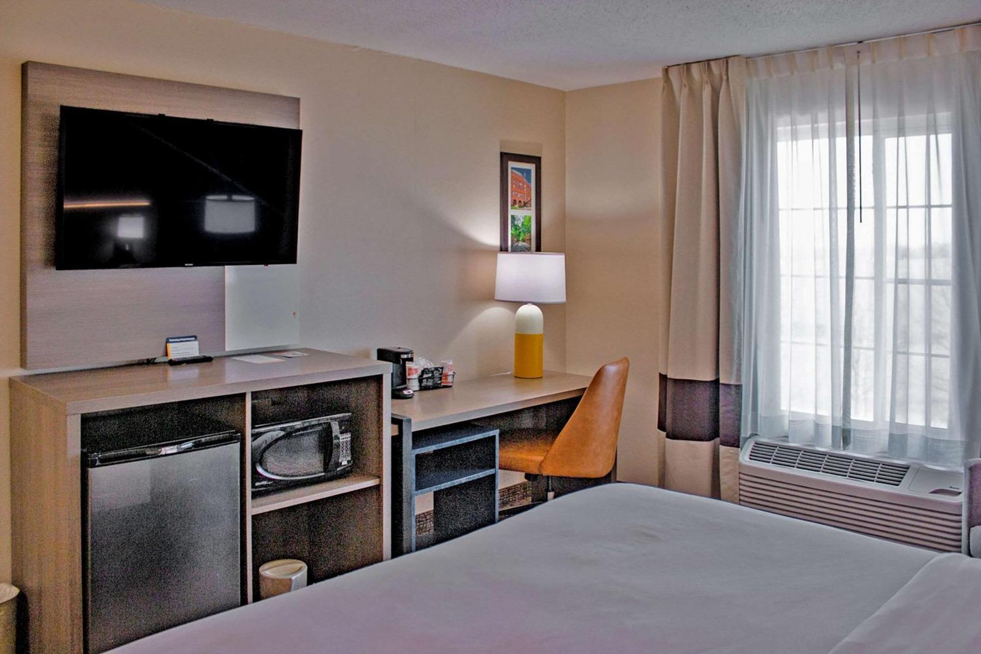 Comfort Inn & Suites Geneva- West Chicago Exteriér fotografie